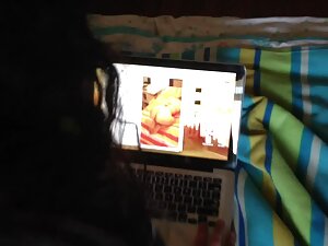 彼女は男性と彼女の裸の体とアナルセックスを示した経験豊富なハハラと一緒に家に帰る大人の女性。 外人 レズビアン 無料 動画